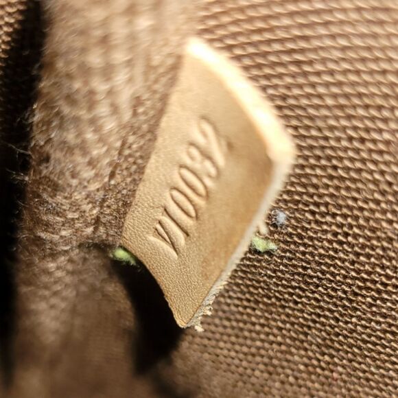 Louis Vuitton Monogram Pochette Accessories Handbag - Picture 6 of 16